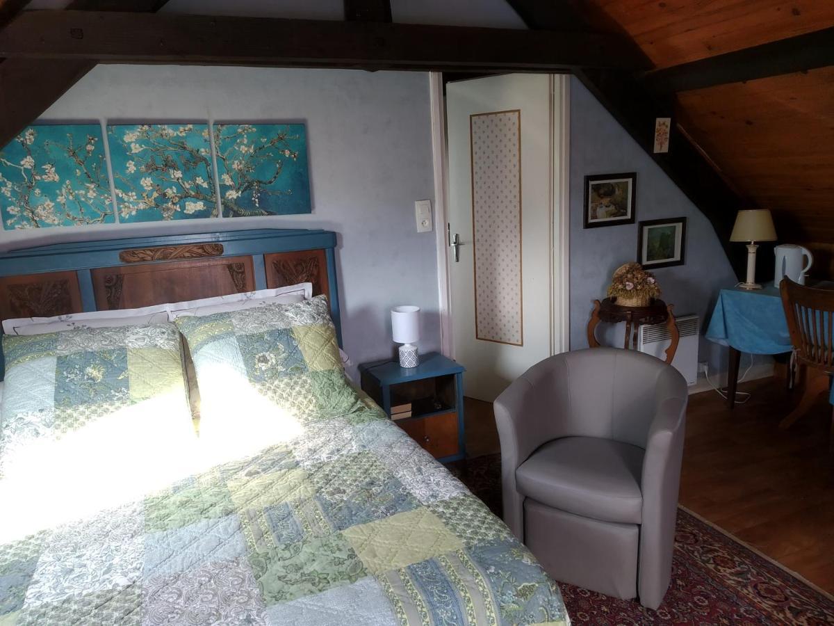 Bed and Breakfast La Longere Des Gillettes Bézenet Exterior foto
