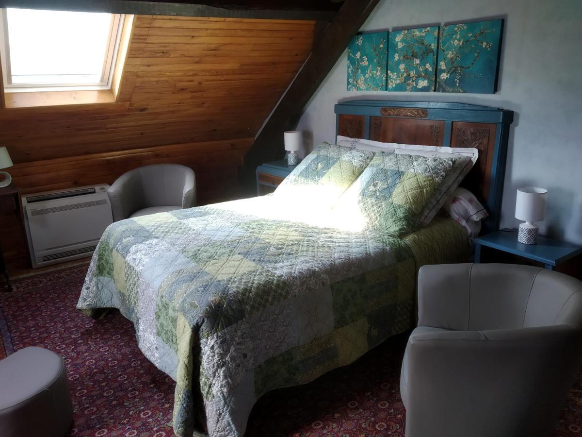Bed and Breakfast La Longere Des Gillettes Bézenet Exterior foto