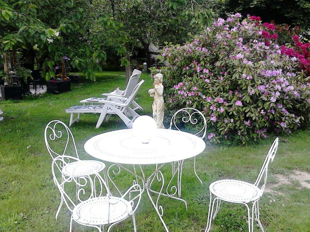 Bed and Breakfast La Longere Des Gillettes Bézenet Exterior foto